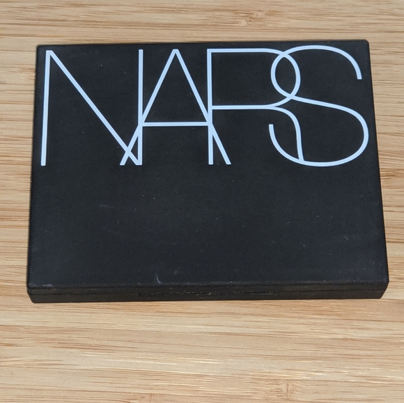 Nars Highlighter - St Barths - Copper/Bronze - Picture 2 of 3
